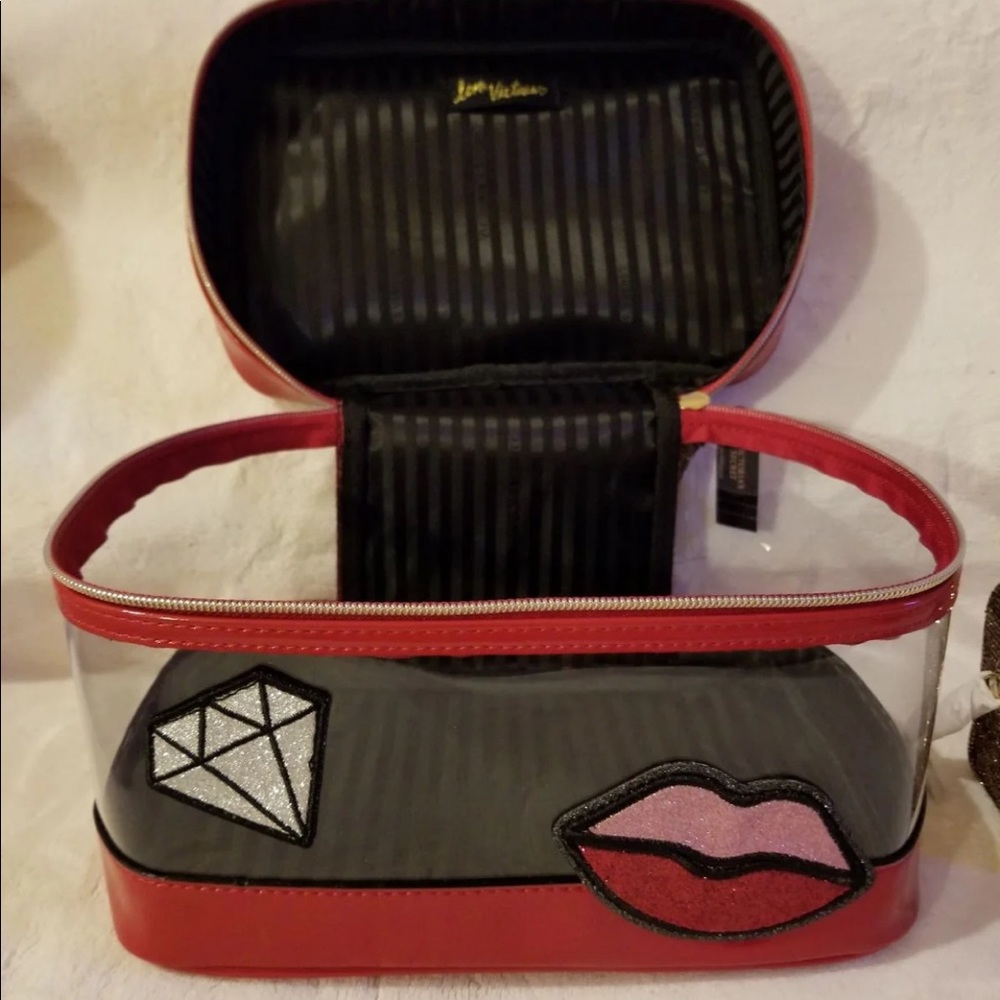 VS Patch Weekender Train Case - Picture 4 of 5